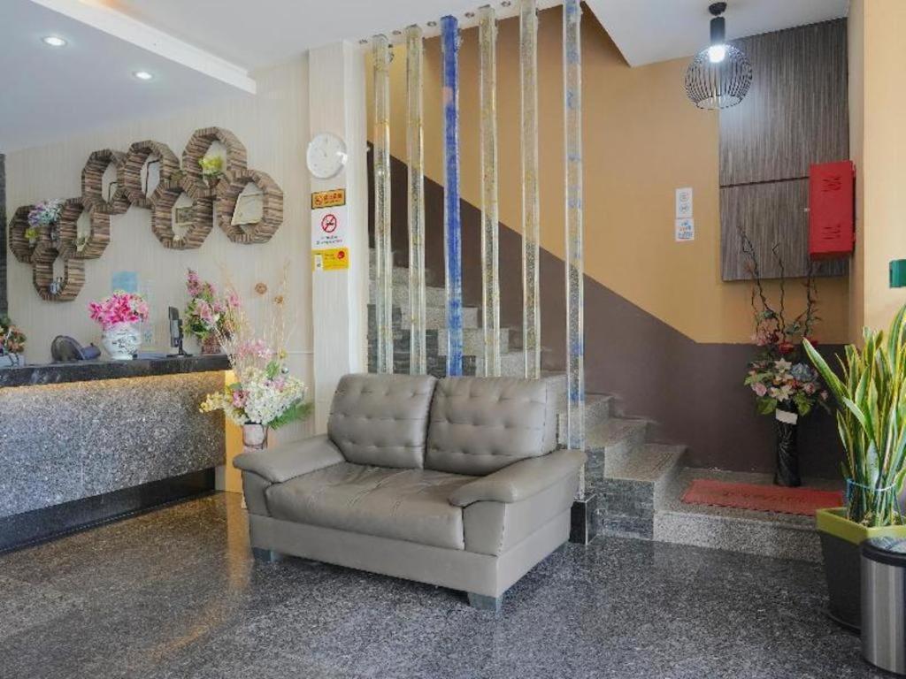 Oyo 89457 682 Lodge Bintulu Dış mekan fotoğraf